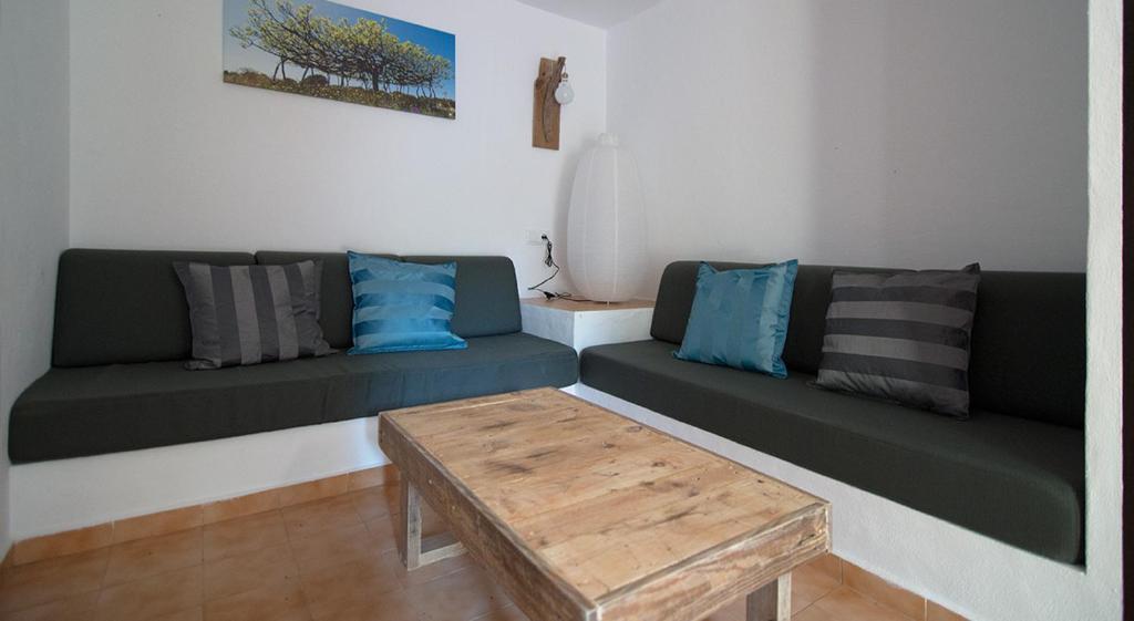 Apartamentos Noray Es Caló Kamer foto